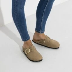 Birkenstock Boston Big Buckle Nubuck Leather 14 Birkenstock Boston Big Buckle Nubuck Leather -Birkenstock Sandal Shop 1017953 f closeup f