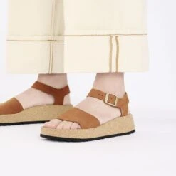 Glenda Nubuck Leather -Birkenstock Sandal Shop 1020042 f closeup f