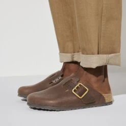 Birkenstock Boston Natural Leather -Birkenstock Sandal Shop 1022589 f closeup m