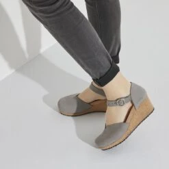 Mary Nubuck Leather -Birkenstock Sandal Shop 1022870 f closeup f