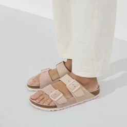 Birkenstock Arizona Split Nubuck/Suede Leather 14 Birkenstock Arizona Split Nubuck/Suede Leather -Birkenstock Sandal Shop 1023327 f closeup f
