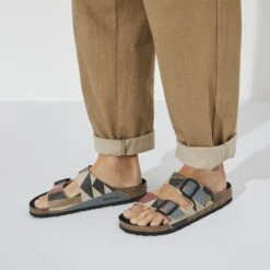 Birkenstock Arizona Birko-Flor Nubuck 15 Birkenstock Arizona Birko-Flor Nubuck -Birkenstock Sandal Shop 1023427 f closeup m