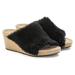 Namica Shearling -Birkenstock Sandal Shop 1023682 pair